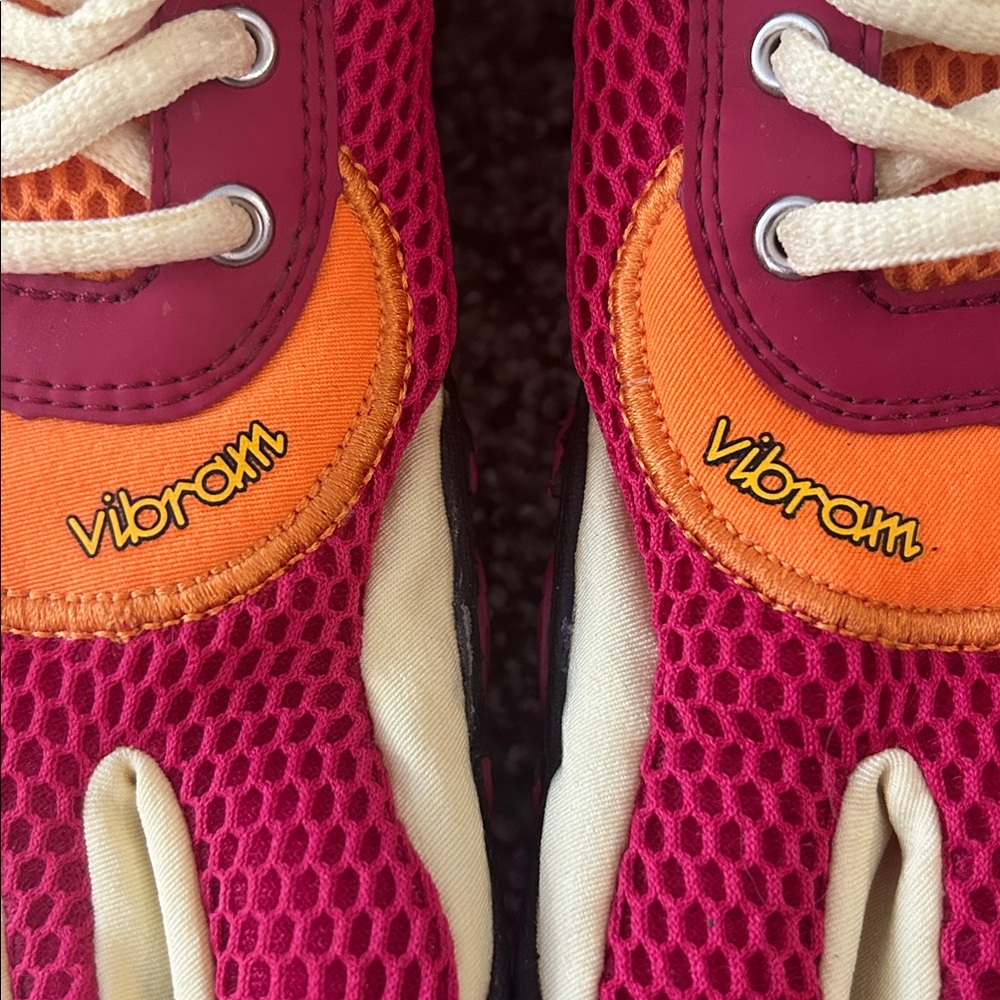 Vibram kids shoe - Picture 2 of 6